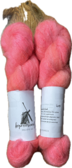 Kid mohair DK Fluff hand geverfd kleur nr 615 koraal roze